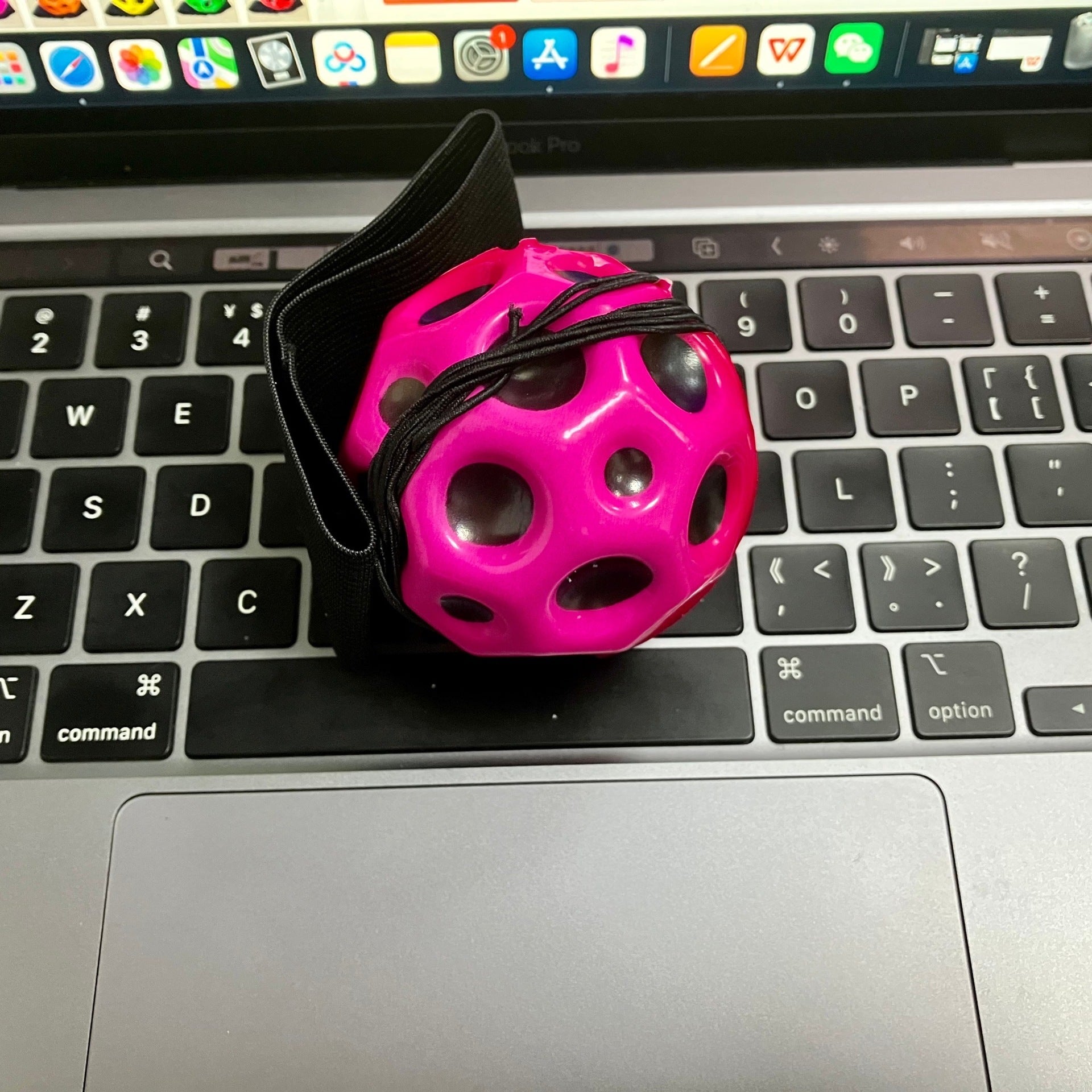 70mm Solid Wrist Elastic Holed Balls Decompression Toy