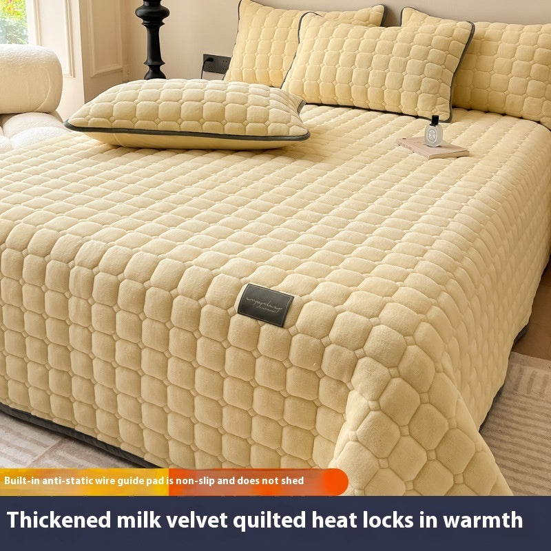 Milk Fiber Coral Fleece Bedspread One-piece Autumn And Winter Fleece-lined